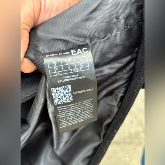 Guess long heavy overcoat in size S and black - Picture 8 of 13